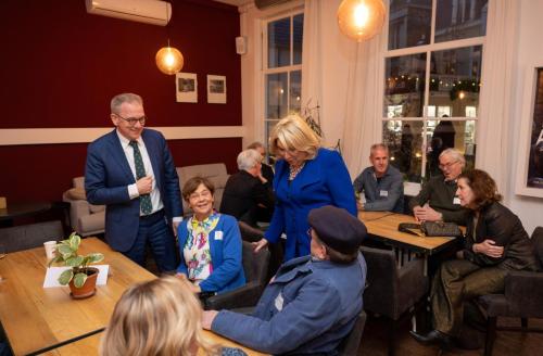 Pauze en kennismaking met de minister