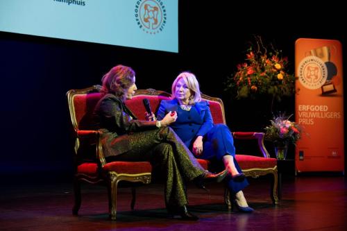 Plaatsnemen in de zaal en intro